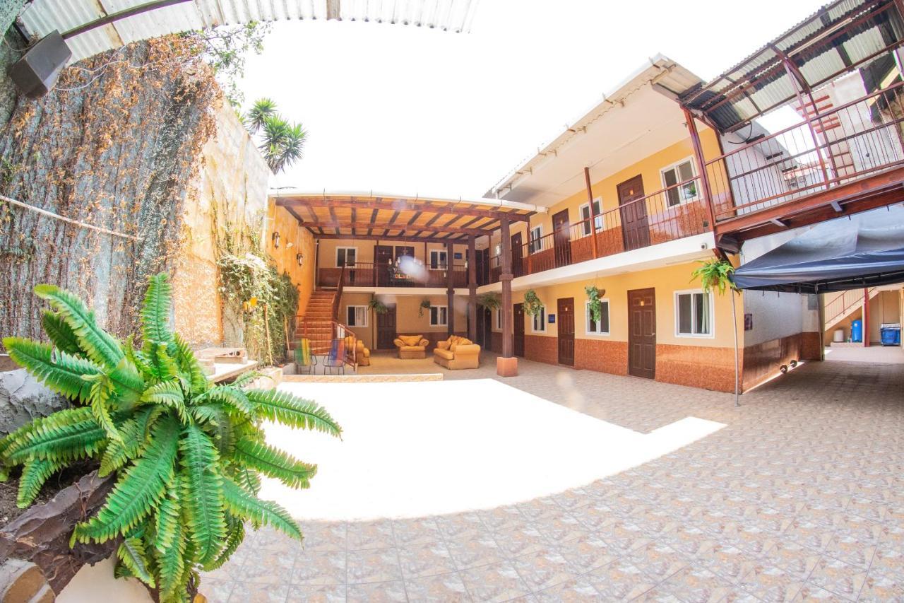 Euro Hostal Gwatemala Zewnętrze zdjęcie