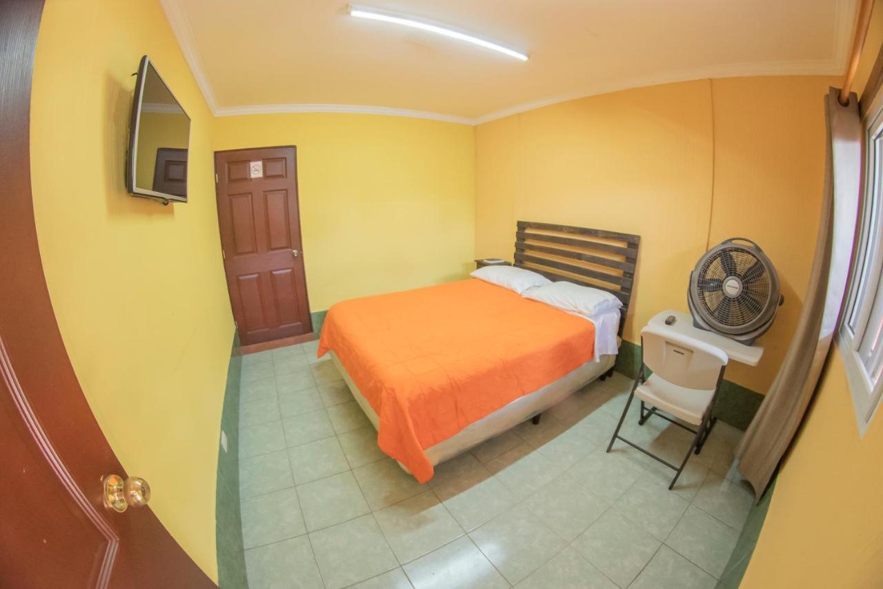 Euro Hostal Gwatemala Zewnętrze zdjęcie